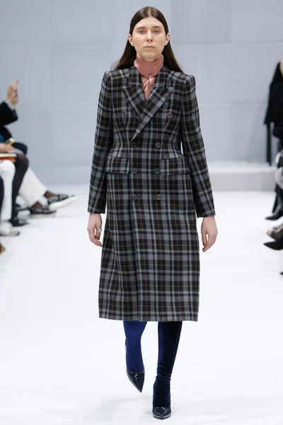 Look 4